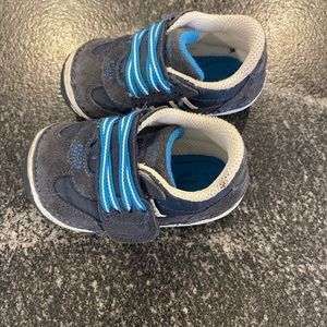 Stride Rite Velcro sneakers
